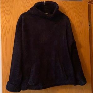 Women’s fleece pullover